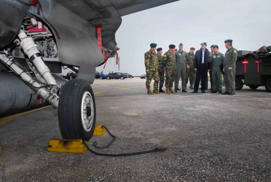 Defence Minister's visit to 1st Army, HTAF, EU OHQ