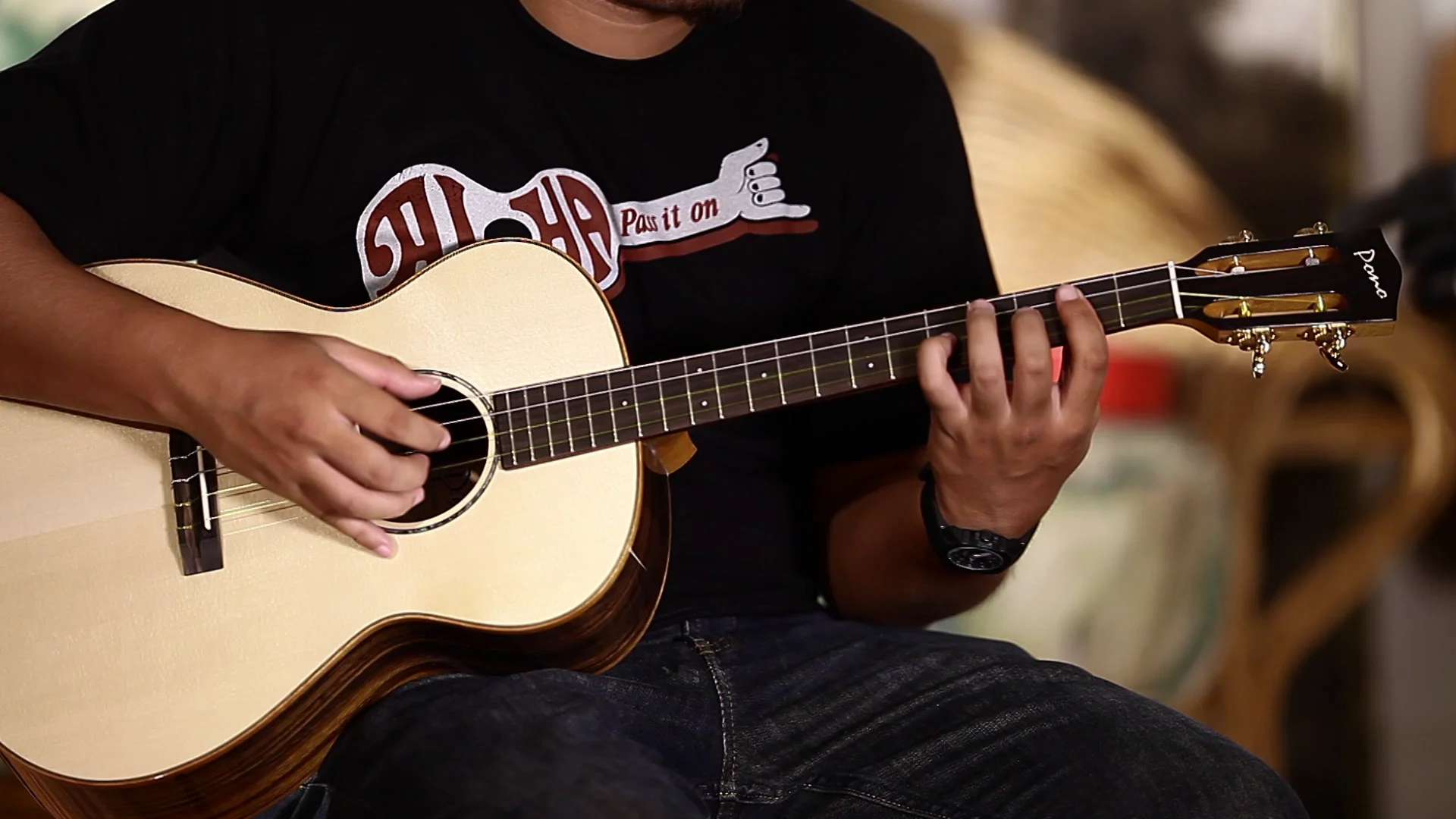 【Pono】Pro Classic RS The Ukulele Site | Pono Baritone Nui Pro Classic- Spruce