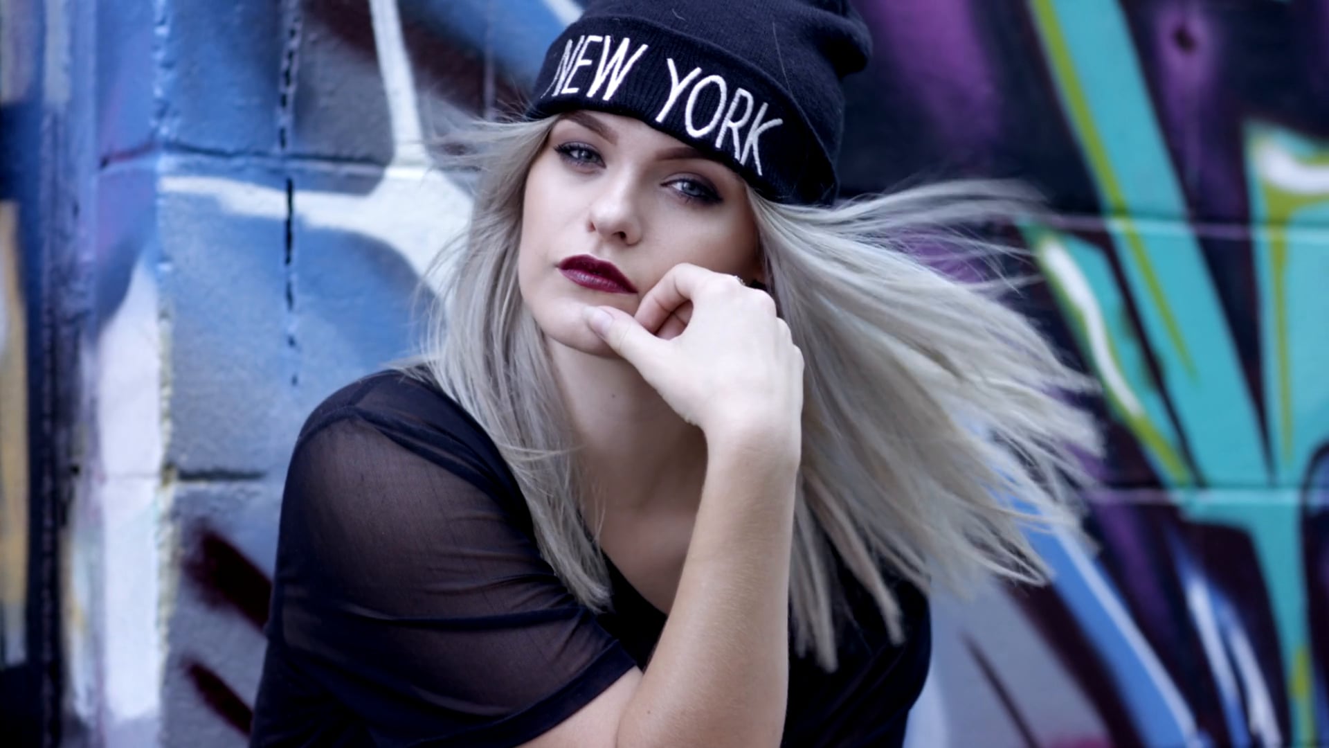 Tahlia - Alley Girl