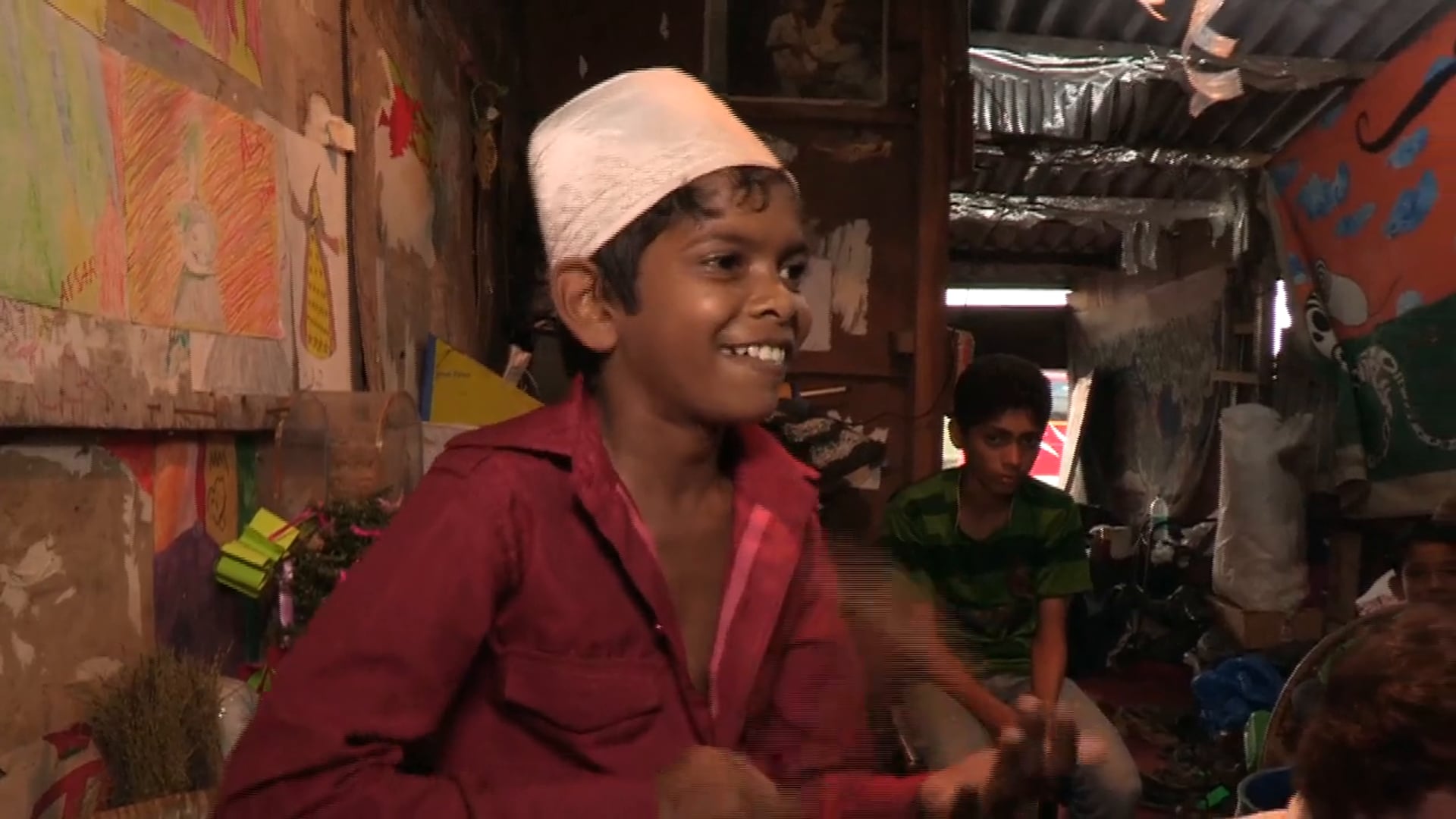 "Échappées Belles" Inde : musique à Darhavi (Bombay)