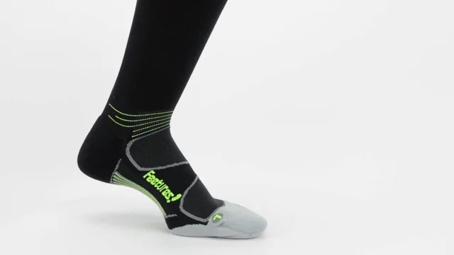 What are Graduated Compression Socks? – Feetures