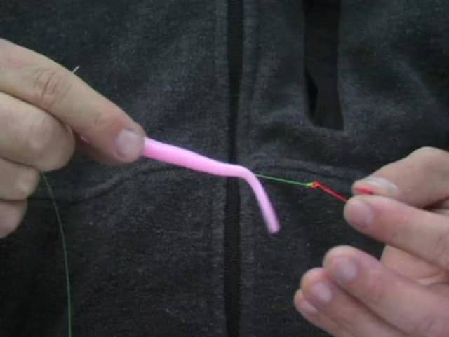 Rigging pink worms for steelhead on Vimeo