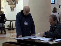 SANTA CORONA E LA MESSA CHE COSTA 3 EURO