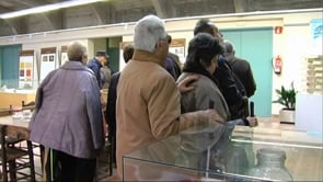 Un grup d'invidents visita el Museu de l'Anxova i de la Sal de l'Escala