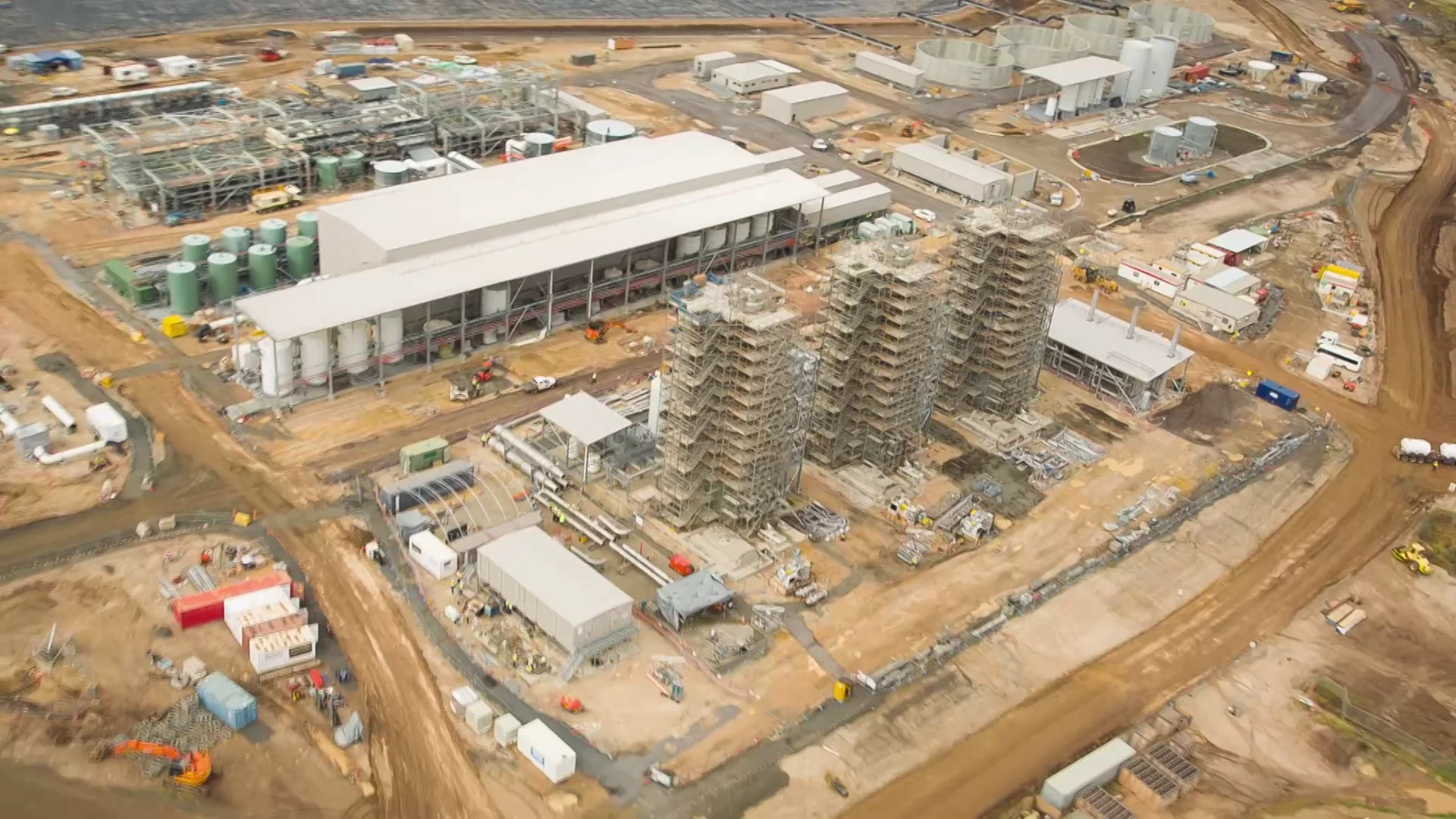 QCLNG Upstream facilities snapshot on Vimeo