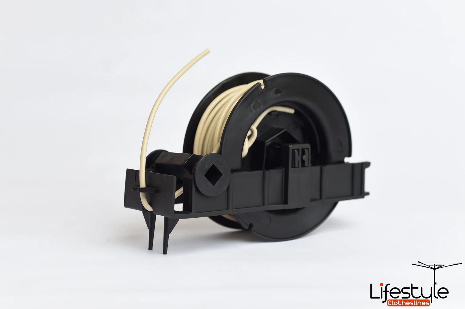 Video Guide Spool and Line Assembly for Hills Retractable