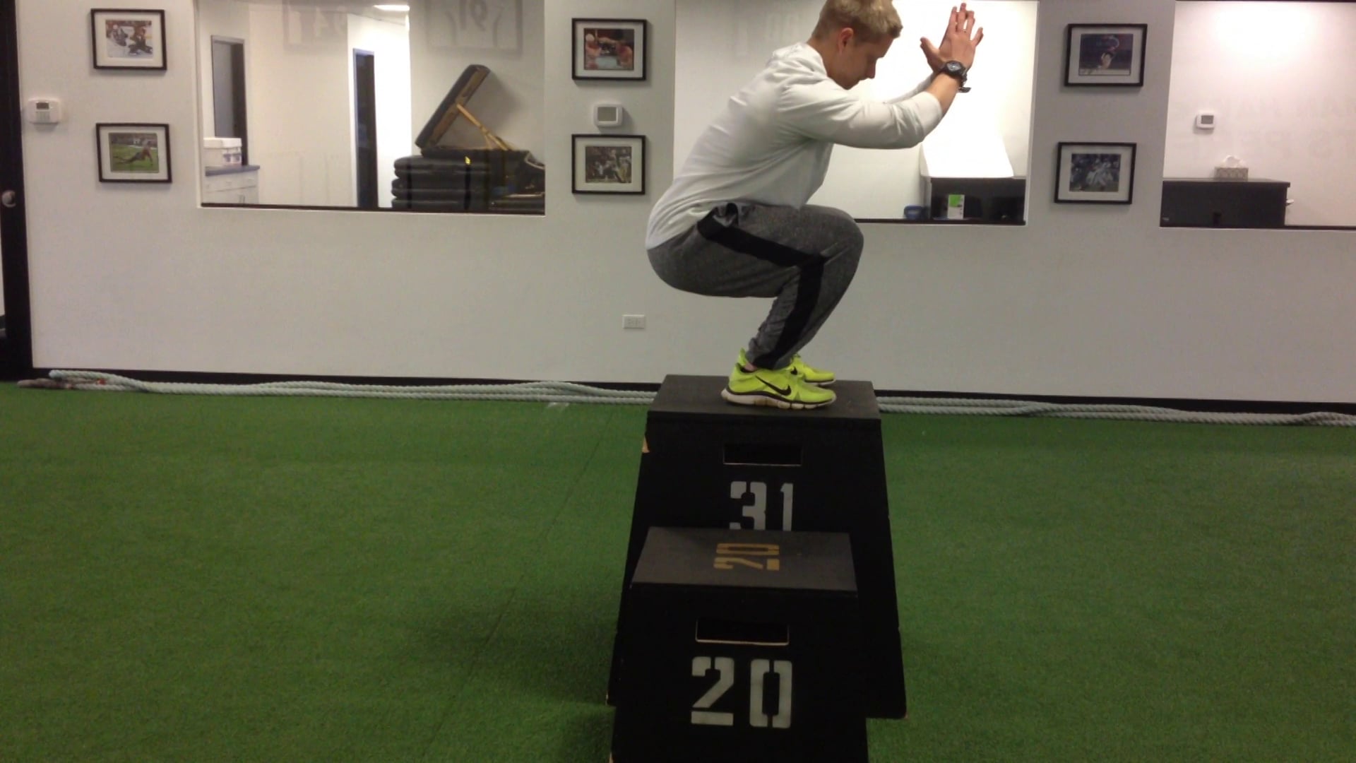 bachperformance.com: Box Jump on Vimeo