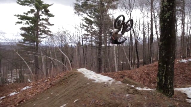 Aaron Chase Gets LES Fat at Highland from Pivot Cycles