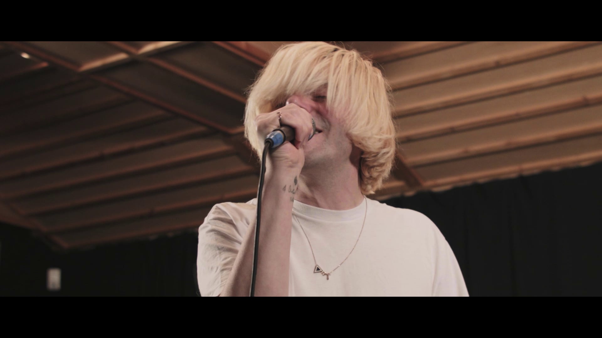 The Charlatans - Talking In Tones