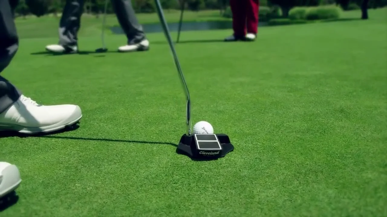 Product Display Cleveland Smart Square Couterbalanced Putter at