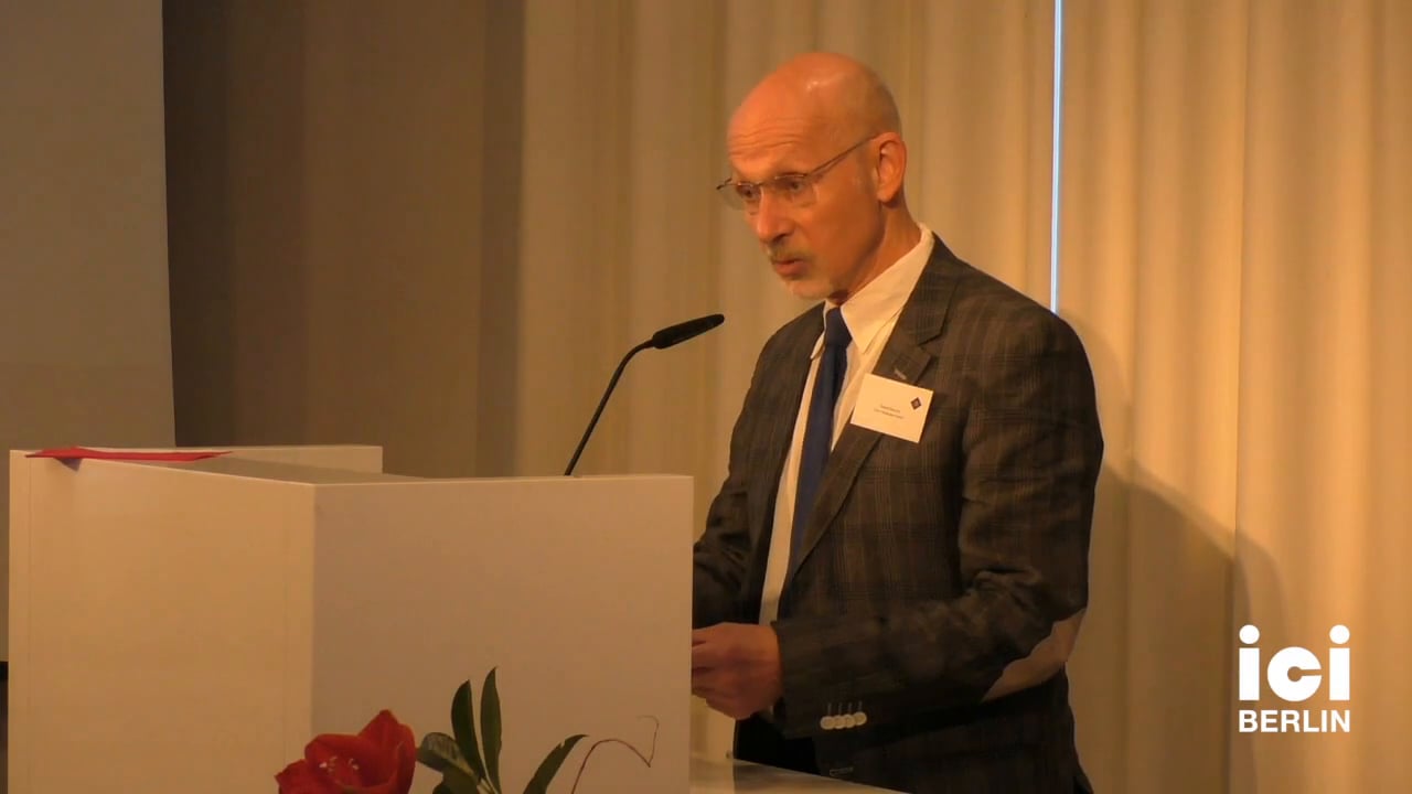Introduction of Erika Fischer-Lichte by David Savran [2]