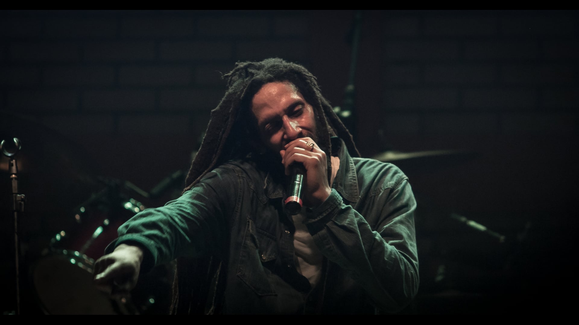 Julian Marley e The Wailers - Revolution