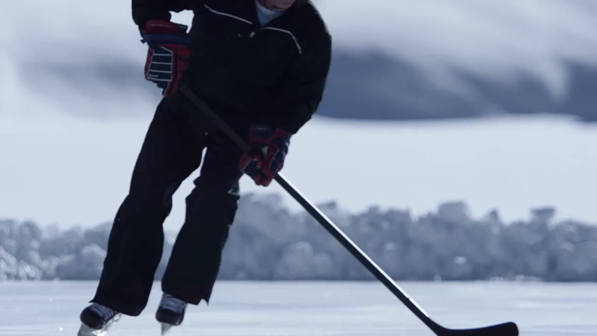 MOLSON CANADA / ANYTHING FOR HOCKEY — film still