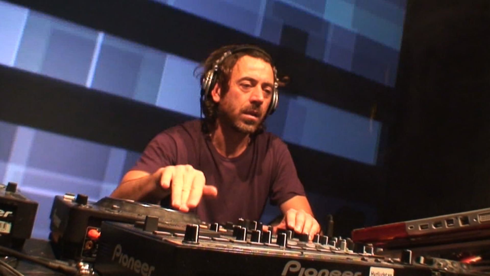 Benny benassi фото