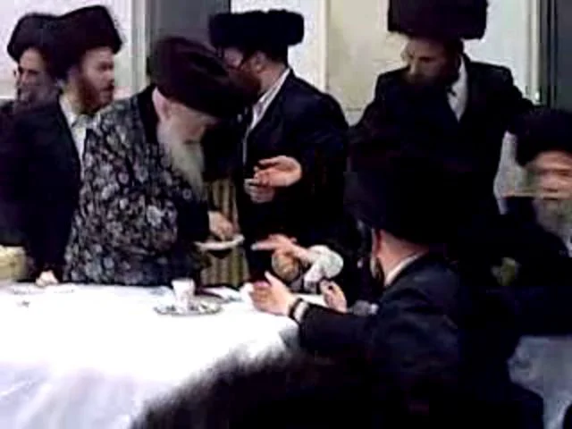 Purim Tish 5769 Admor MiErloy - פורים טיש תשס"ט אדמור מערלוי Part #4