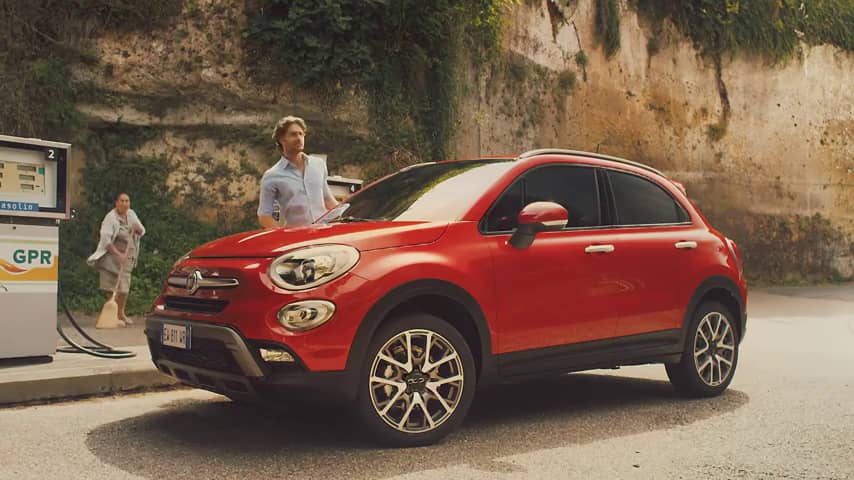 Official 2015 FIAT 500X Super Bowl Commercial The FIAT Blue Pill 500X ...