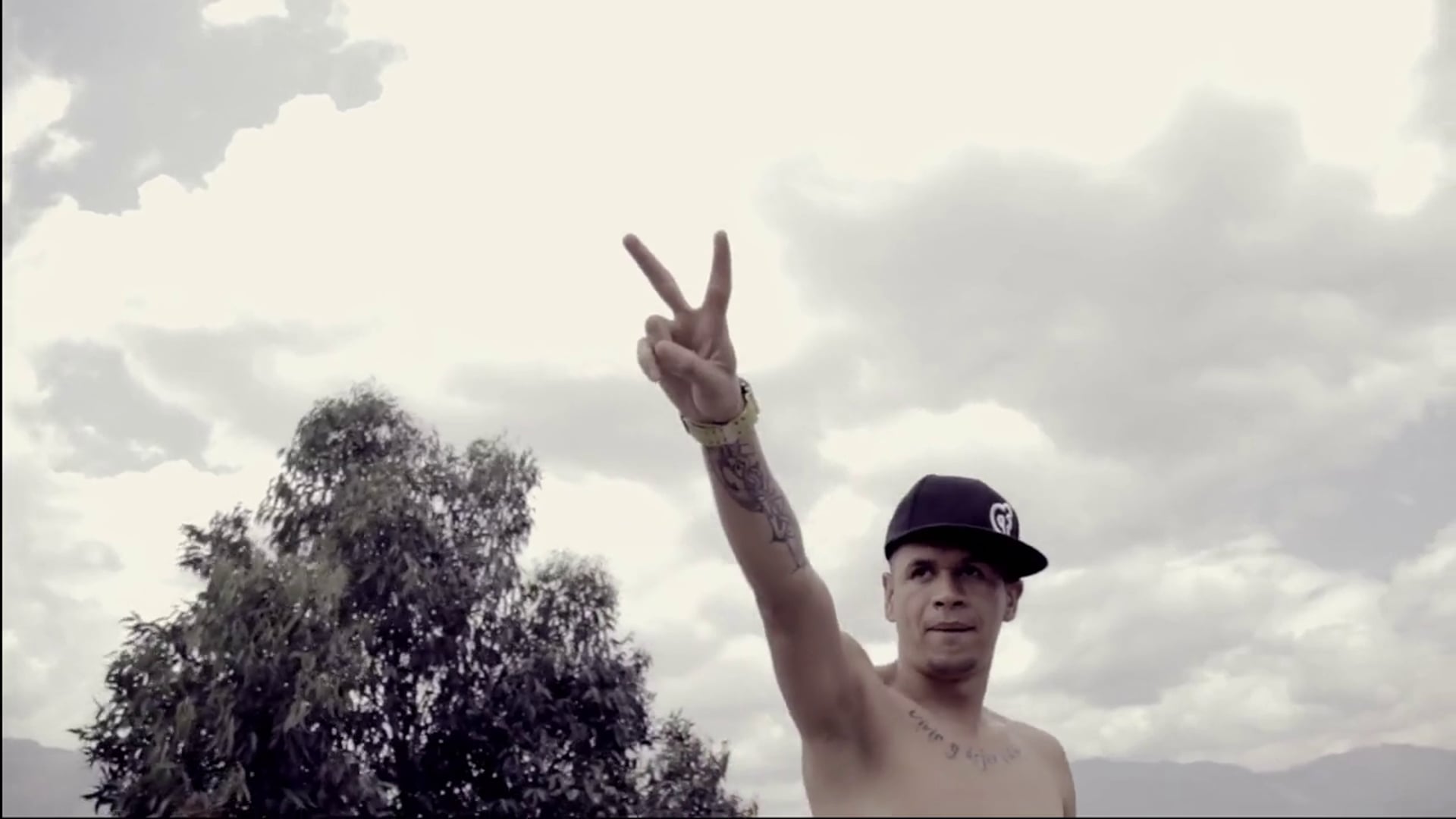 Crew Peligrosos - Esto Tiene Lo Suyo -Director's Cut