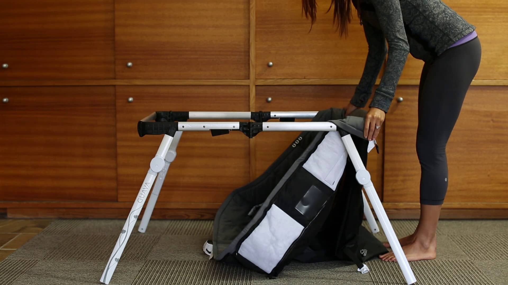 Guava Family Lotus Converts Into Travel Crib on Vimeo