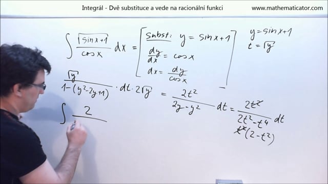 Dvě substituce a vede na racionální funkci