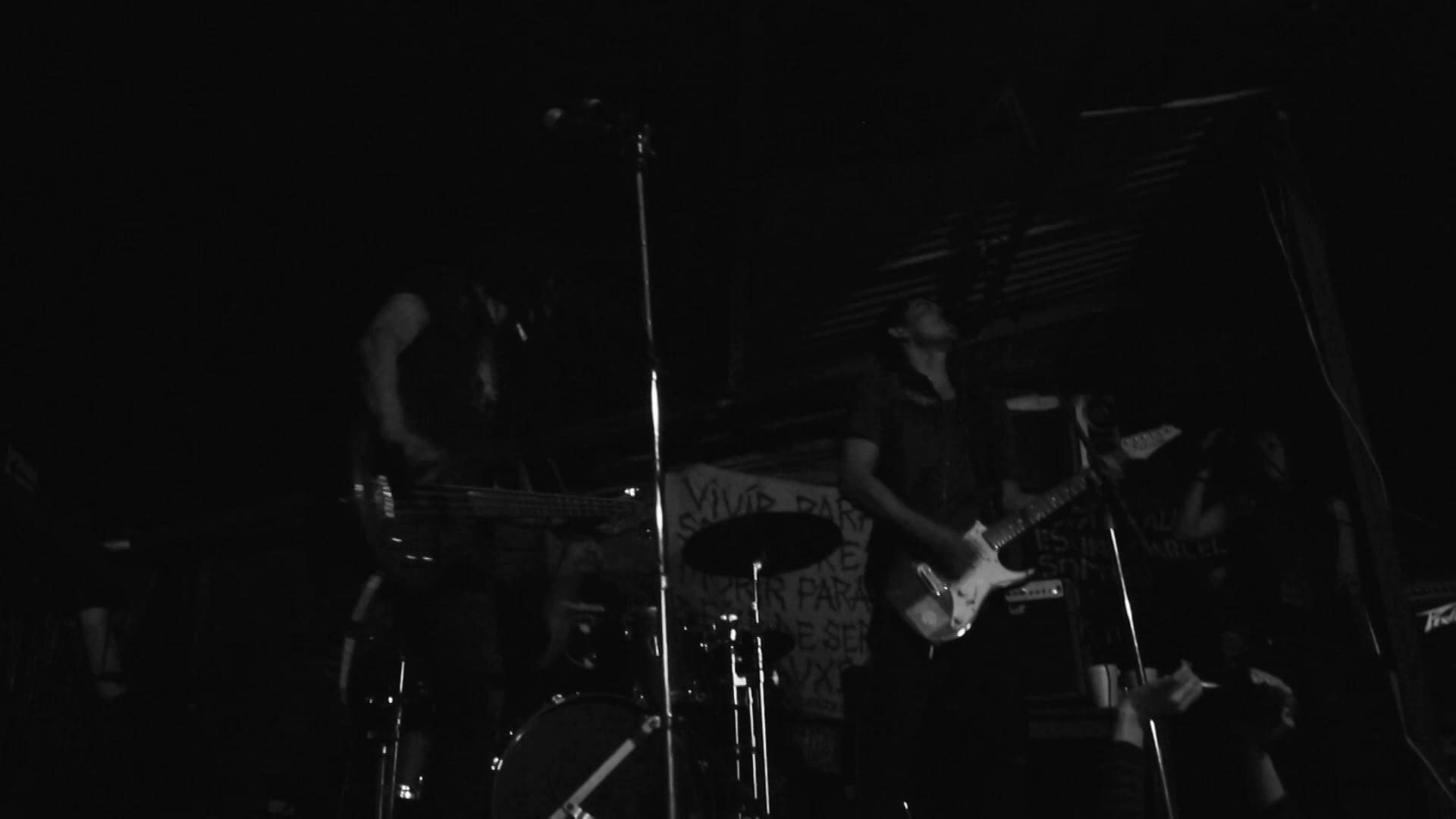 Contra//Historia en El Escondrijo