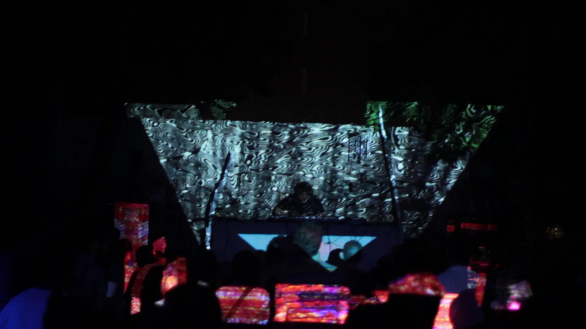 RESONANT - GOTH TRAD