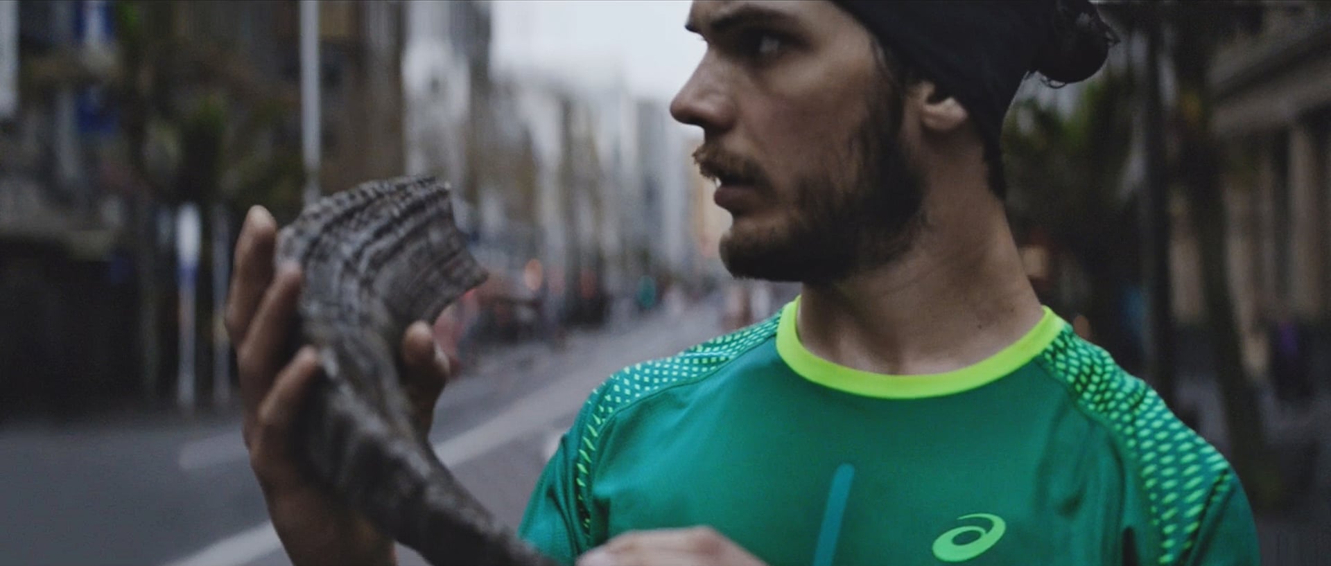Took off running. ASICS рекламная кампания.