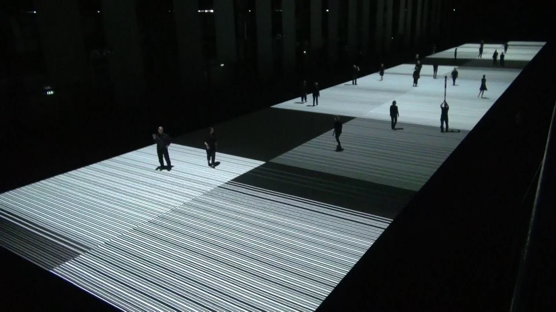 Ryoji Ikeda : test pattern [100m version], 2013 | Videos & Movies