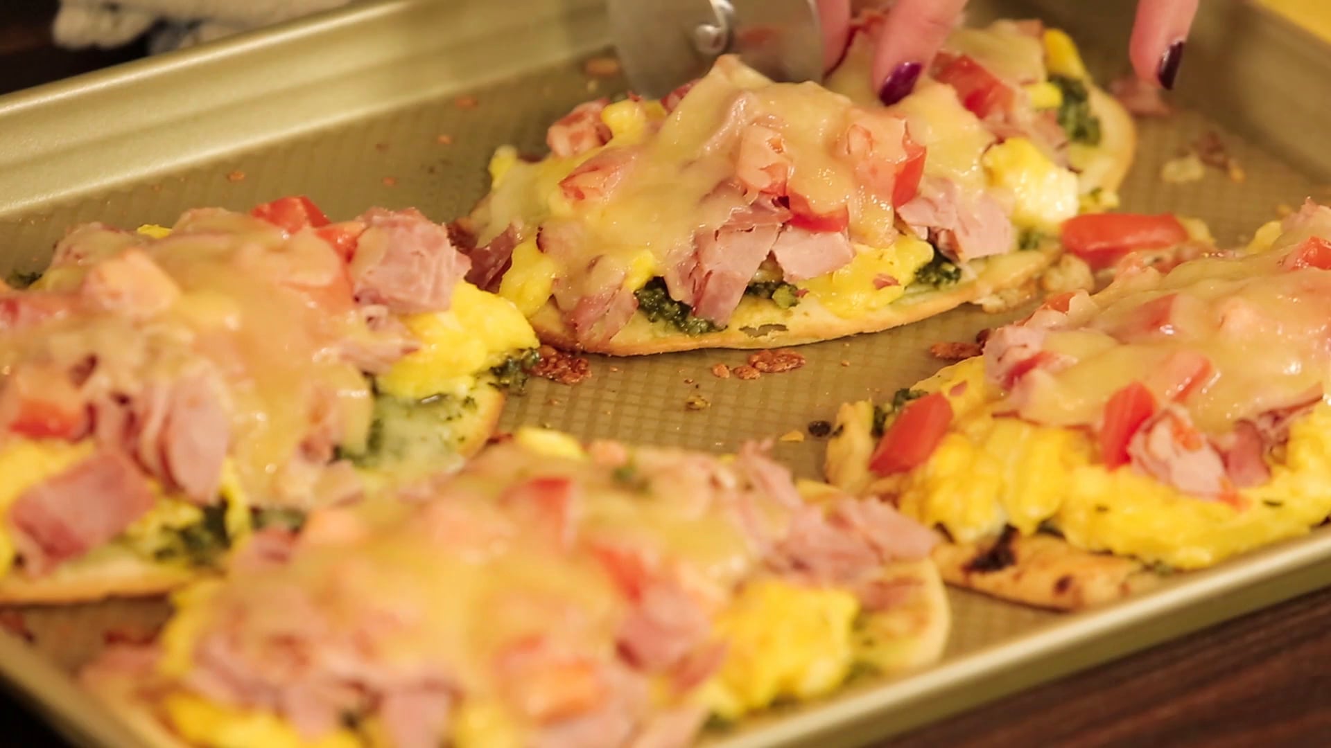 Green Eggs & Ham (Everyday Dishes & DIY)