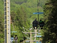 TAK ĎALEKO, TAK BLÍZKO