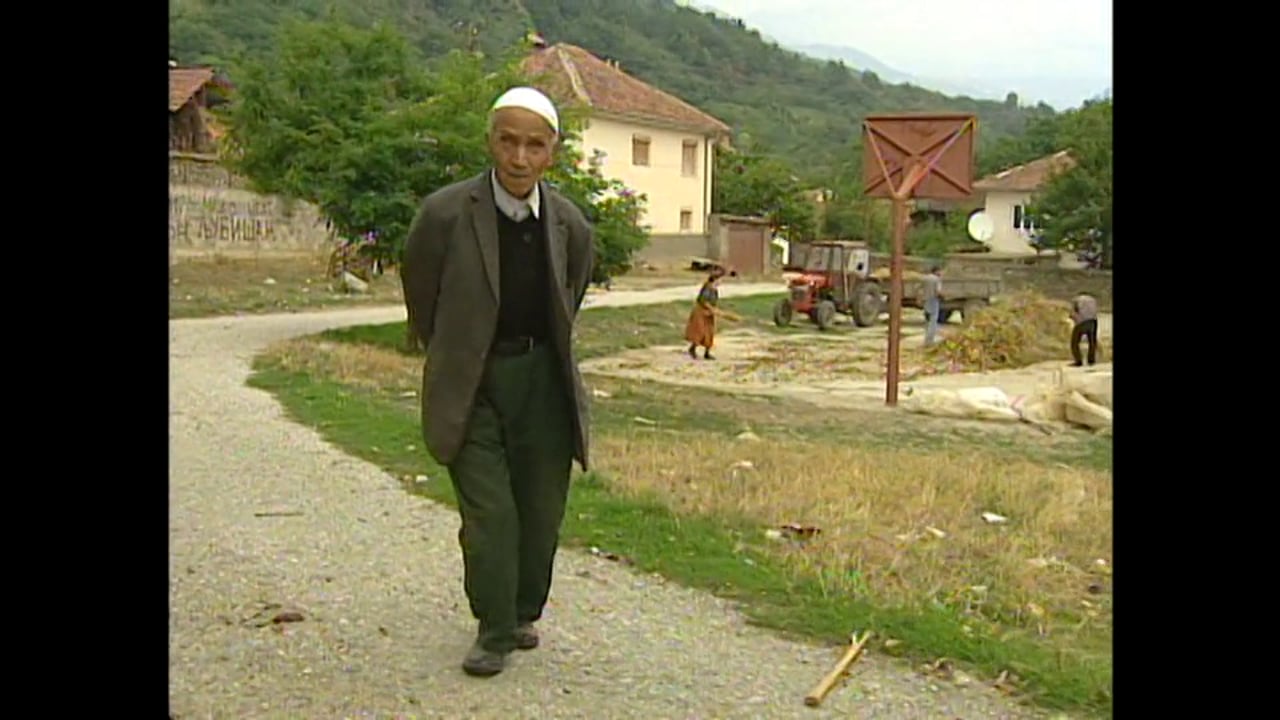 Macedonia Aug 2001 - The View from the Street