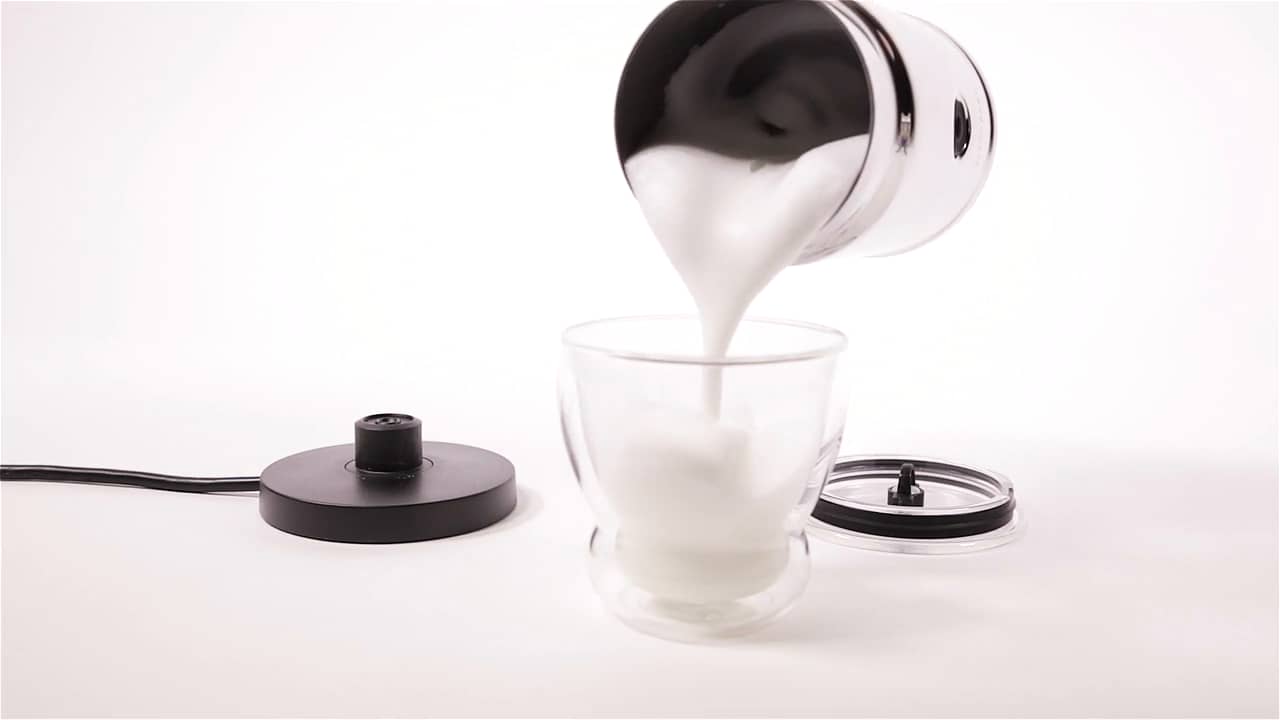 Nespresso Aeroccino Plus milk frother // Mousseur à lait Aeroccino Plus