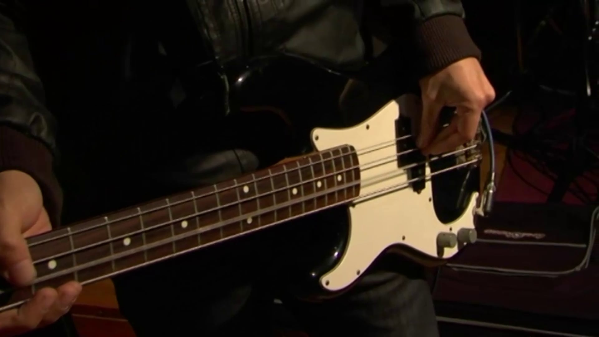 שיר בחזרה - החדש של מוניקה סקס: "לא היו פלירטוטים, ישר סקס"