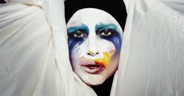 LADY GAGA - APPLAUSE - INEZ & VINOODH 