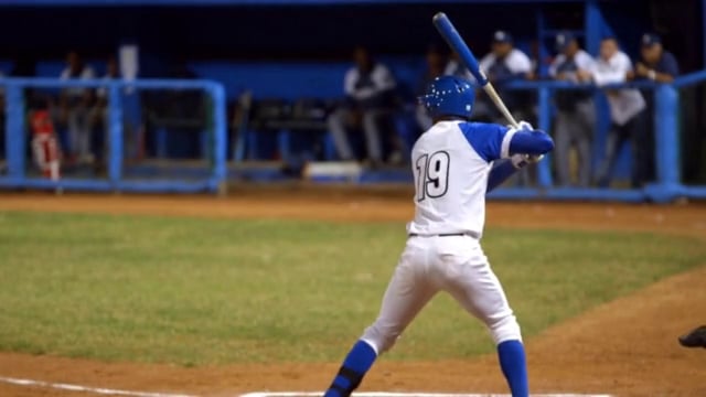 SMUGGLERS PROFIT FROM TRADE IN CUBAN BASEBALL PLAYERS