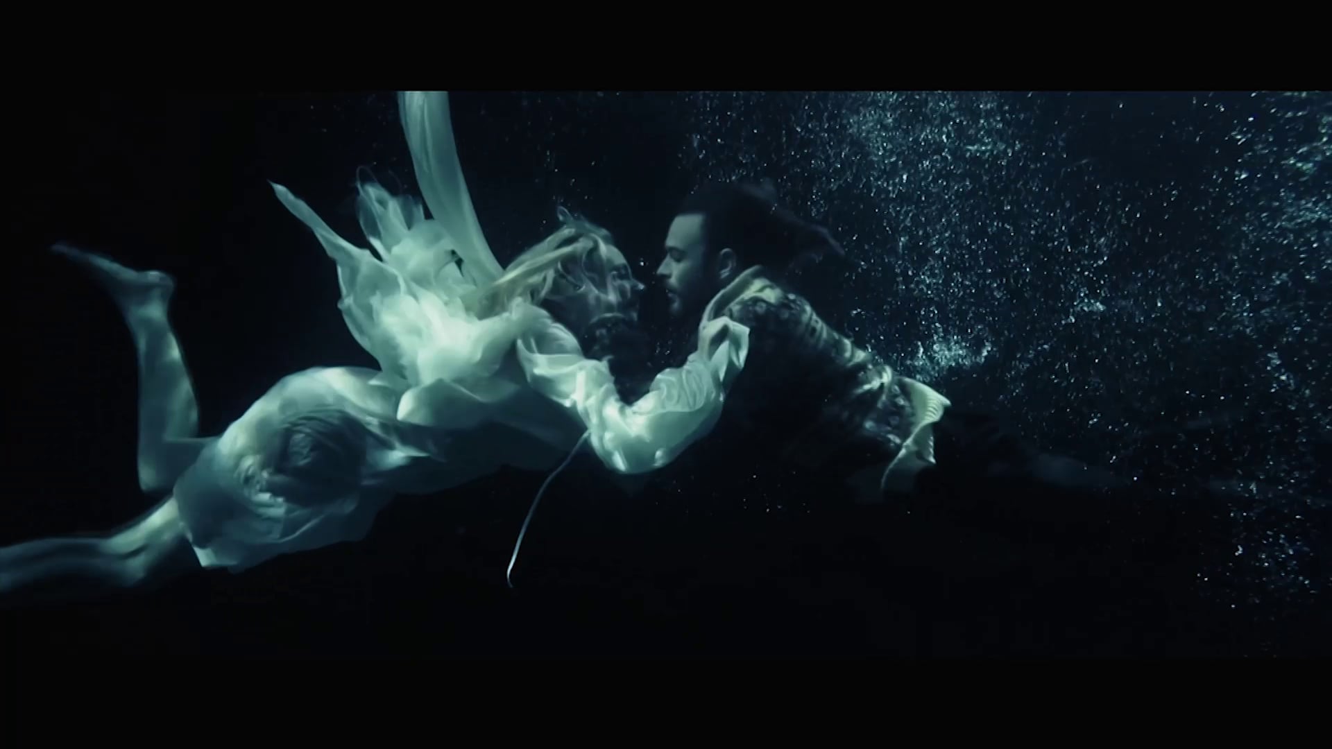 Eivør - Rain (Director: Heiðrik á Heygum)
