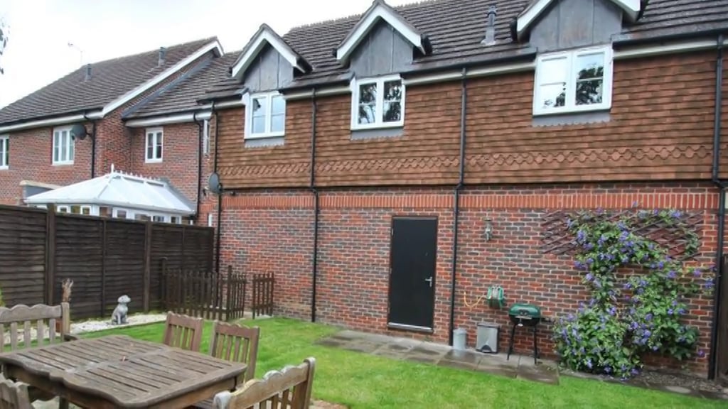 24 Dowles Green, Wokingham on Vimeo