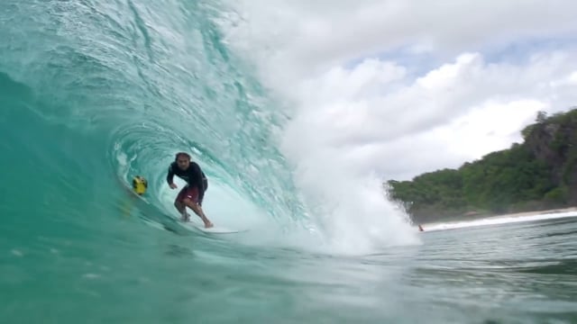 Pena – Lucas Silveira em Fernando de Noronha 2015 from Pena