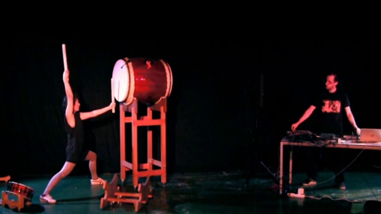 Center no Distractor @ Modern Body Festival 2014: That which melts is exaggerating