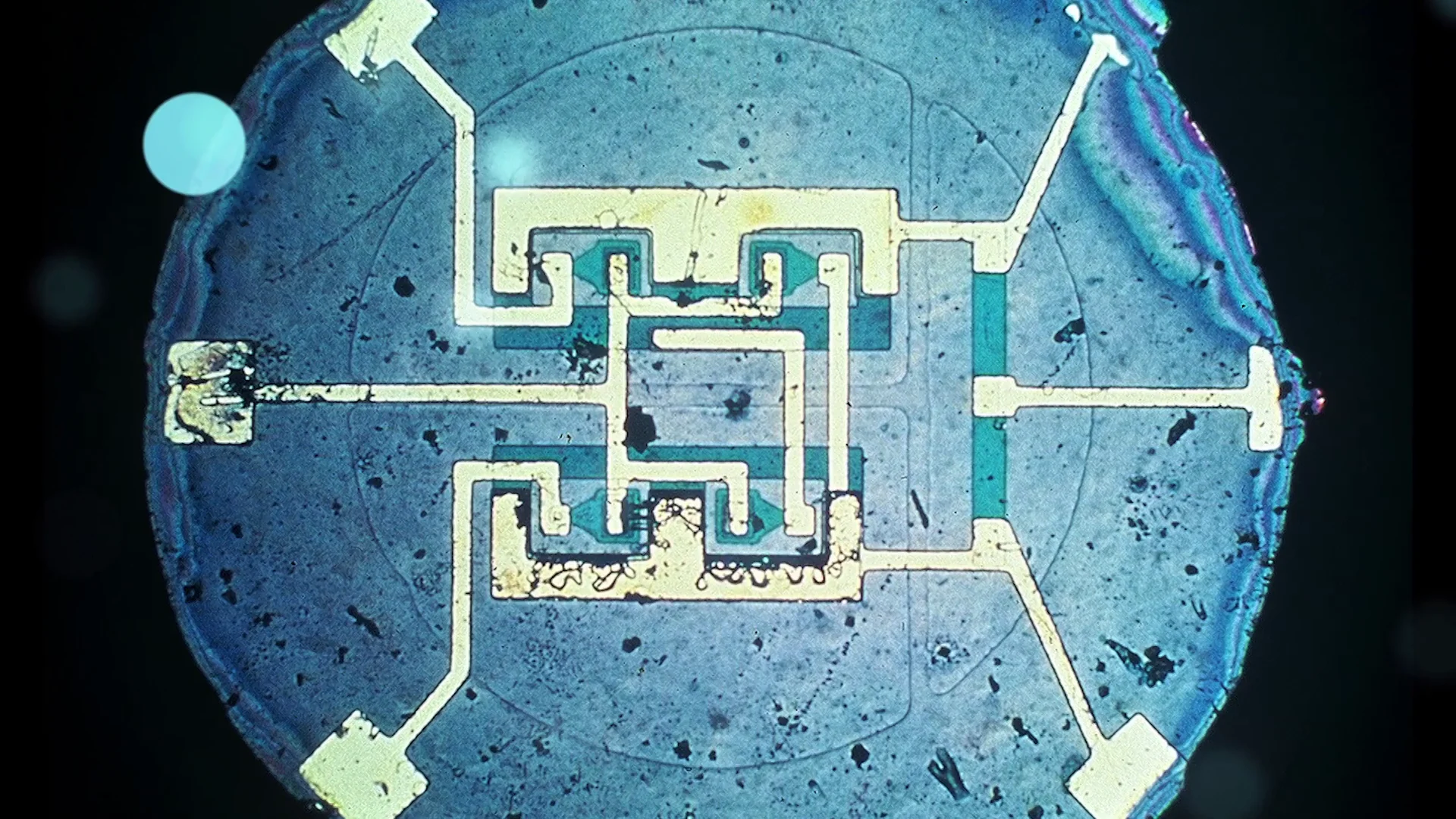 Кремниевая интегральная схема. Роберт Нойс интегральная схема. Первая интегральная микросхема. Первая интегральная схема. Интегральная схема Нойса.