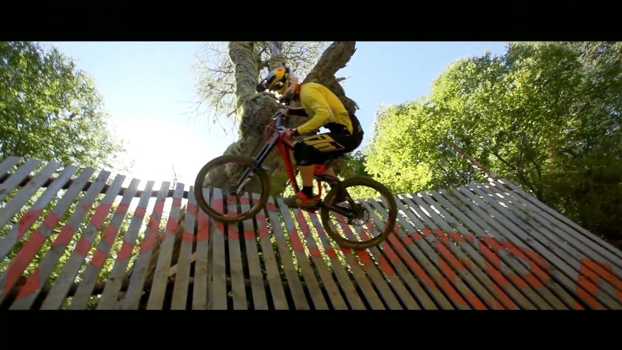 Gringos & Rapidos official Trailer