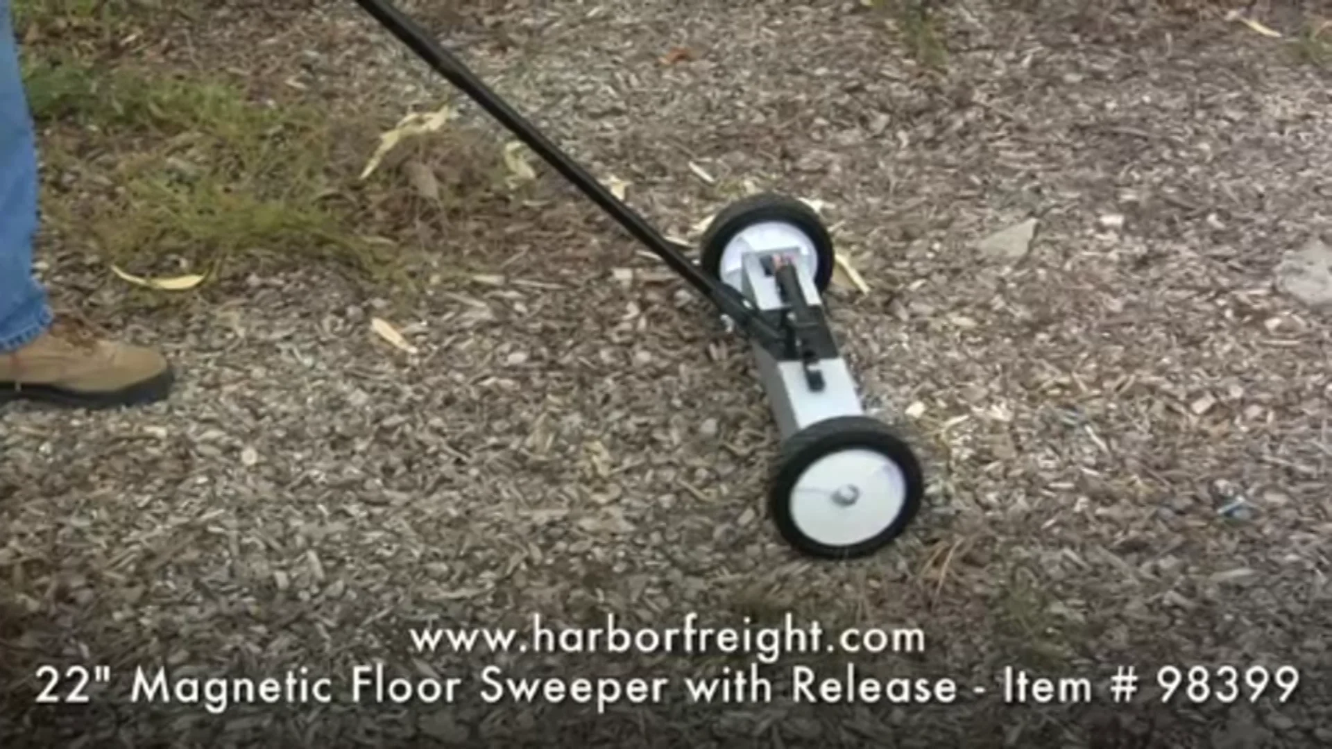 98399 22" Floor Sweeper with Release on Vimeo