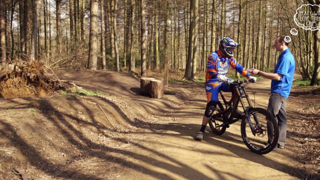 Steve Peat Races Lizard Skins