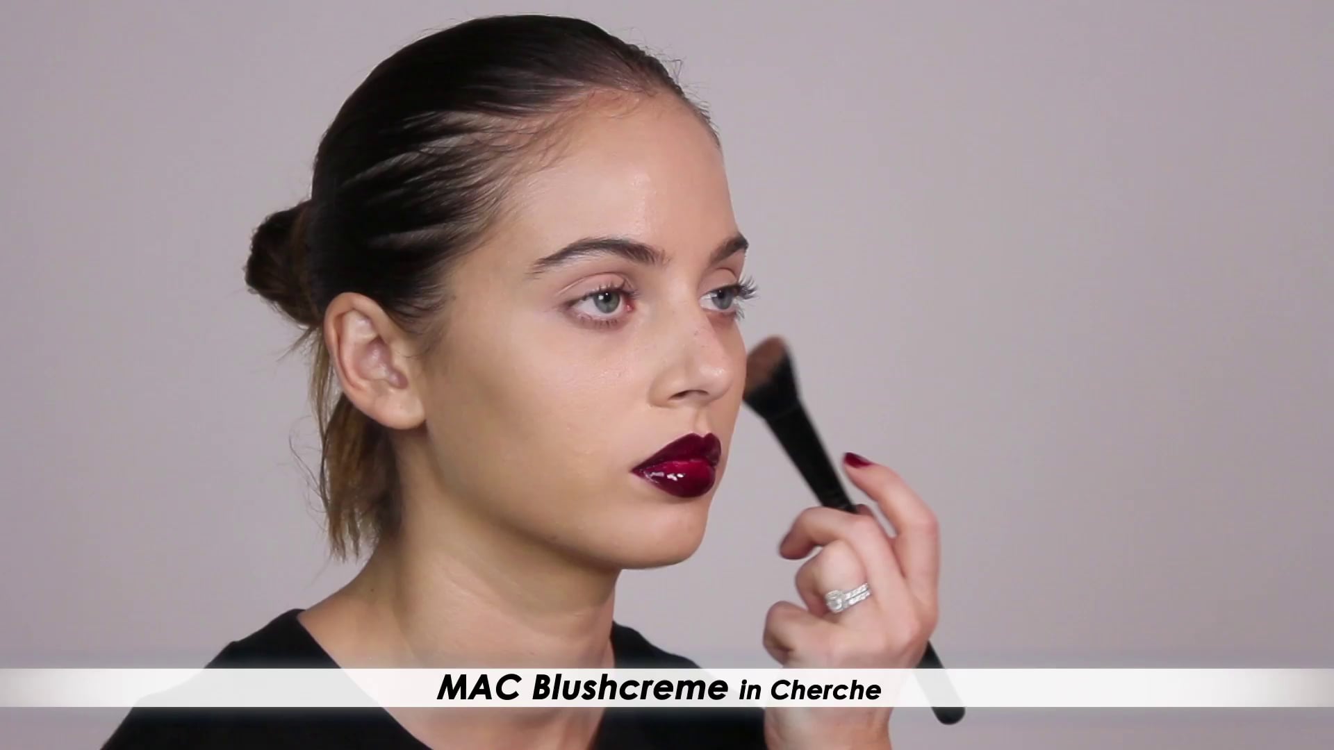 Make up tutorial: how to achieve a statement lip
