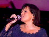 Maurane "Différente quand je chante"