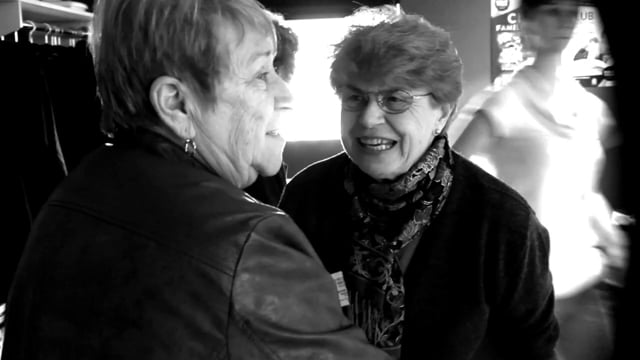 Reportage : Une rencontre avec S&oelig;ur Ang&egrave;le (Zone 11 mai 2015 p.05)