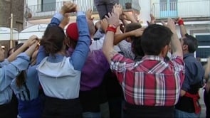Els castellers Vailets de l'Empordà de Castelló d'Empúries assagen a l'Escala per captar nous membres