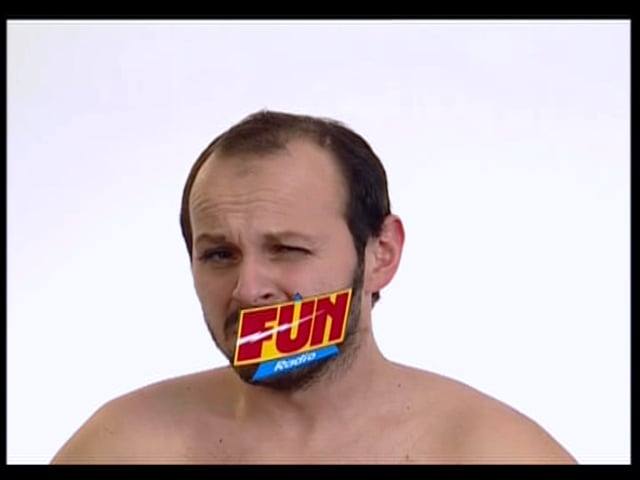 Prehrať video