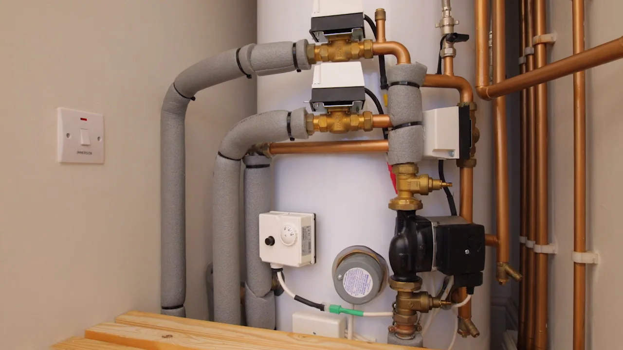 How to operate your Kingspan tribune hot water immersion heater on Vimeo