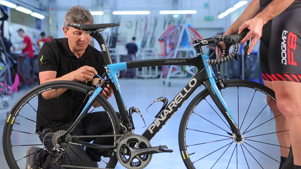 PINARELLO DOGMA K8 S Assembling and Adjusting the suspension DSS 1.0