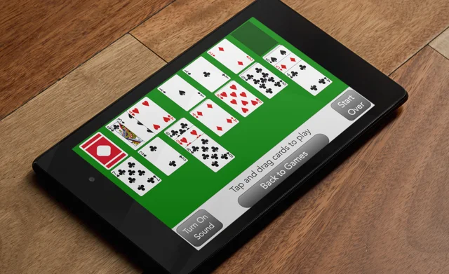 Electronic solitaire game for on sale seniors